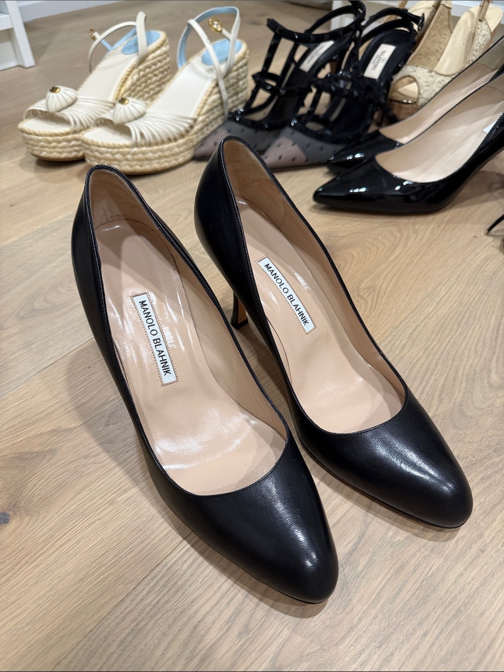 Manolo Blahnik Black Leather Pointed-Toe Pumps